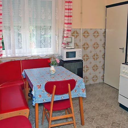 Daisy 1 By Interhome Apartament