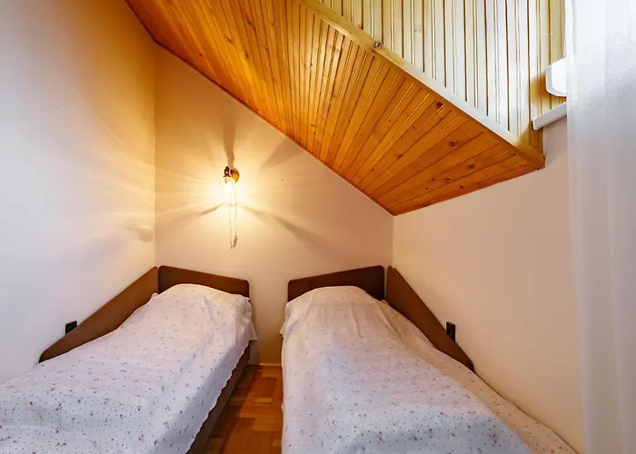 Apartment Daisy 1 By Interhome Balatonmariafurdo