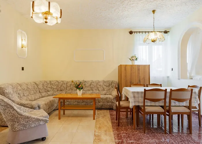 Daisy 1 By Interhome